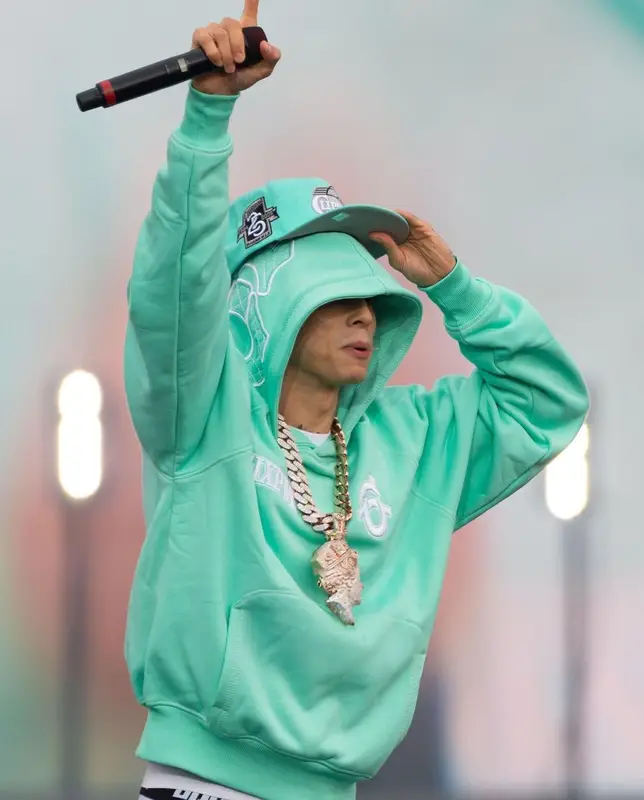 Central Cee's Outfit in 6PM Season Hoodie & Nike Sneakers (2024)