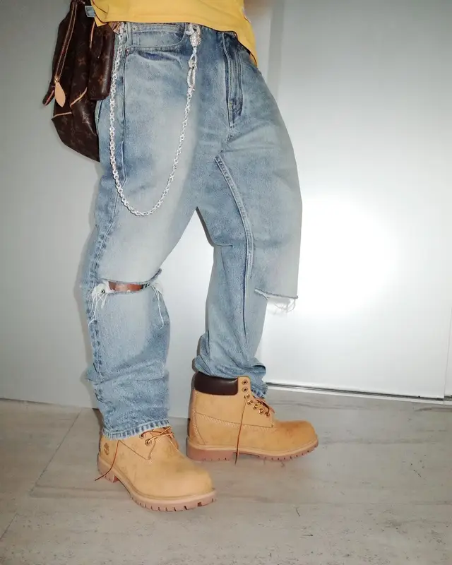 Travis Scott outfit in Vintage, Balenciaga, and Yamaha, 2024