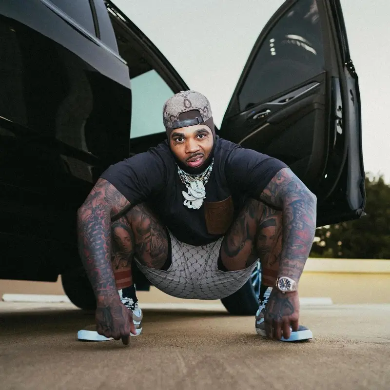 Kevin Gates outfit in Dolce & Gabbana, Alo Yoga, and Gucci, 2024