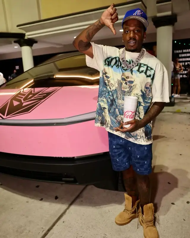Sauce Walka outfit in Louis Vuitton, 2024