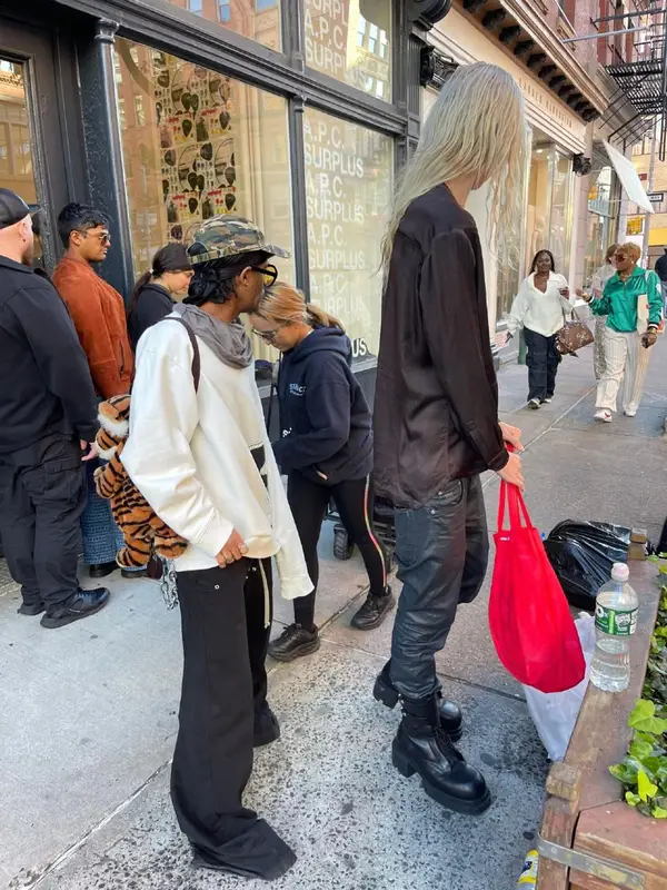 2hollis outfit in Rick Owens, 2024