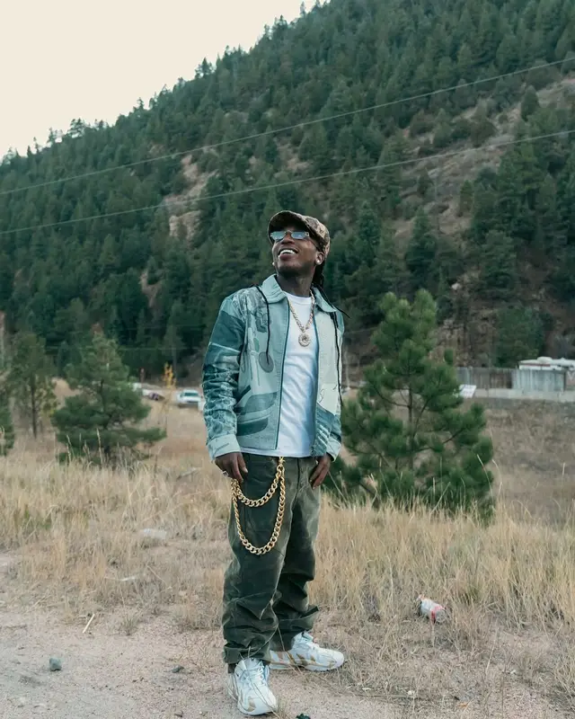 Jacquees outfit in Nike, Cartier, and Louis Vuitton, 2024