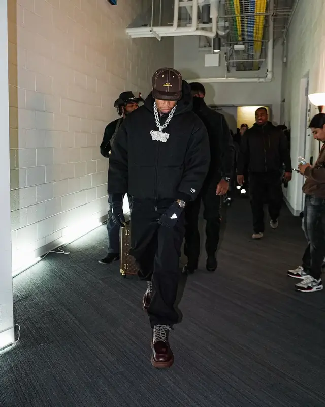 NLE Choppa outfit in Supreme, Awake NY, and The North Face, 2024