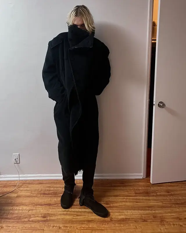 2hollis outfit in Greg Ross and Vans, 2024