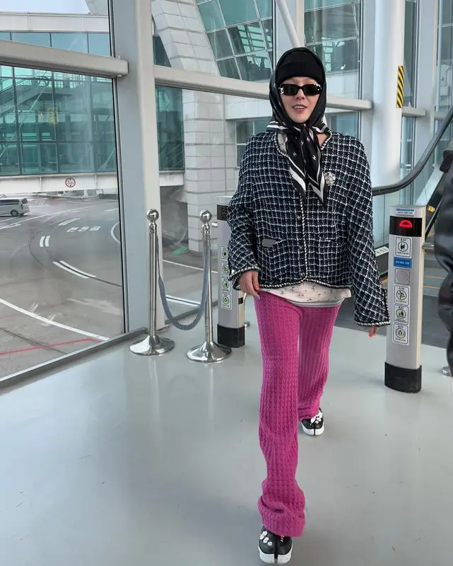 G-Dragon outfit in Nike, Chanel, and Peaceminusone, 2024