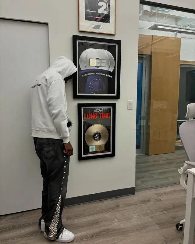 Lil Tjay outfit in Gallery Dept., Nike, and B.B. Simon, 2025