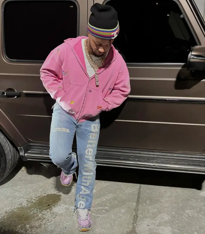 Veeze outfit in Balenciaga, Bottega Veneta, and Chanel, 2025