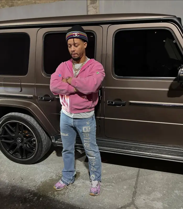 Veeze outfit in Balenciaga, Bottega Veneta, and Chanel, 2025