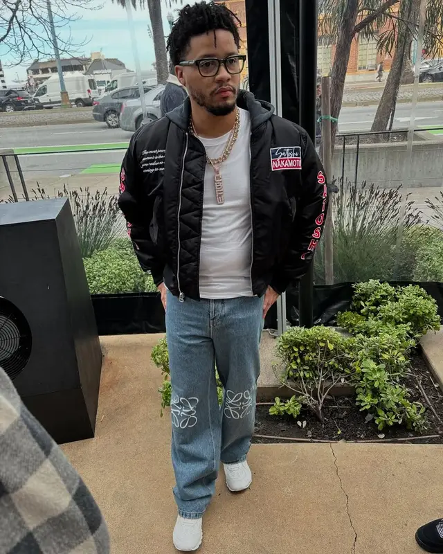 Veeze outfit in Satoshi Nakamoto, Loewe, and Bottega Veneta, 2025
