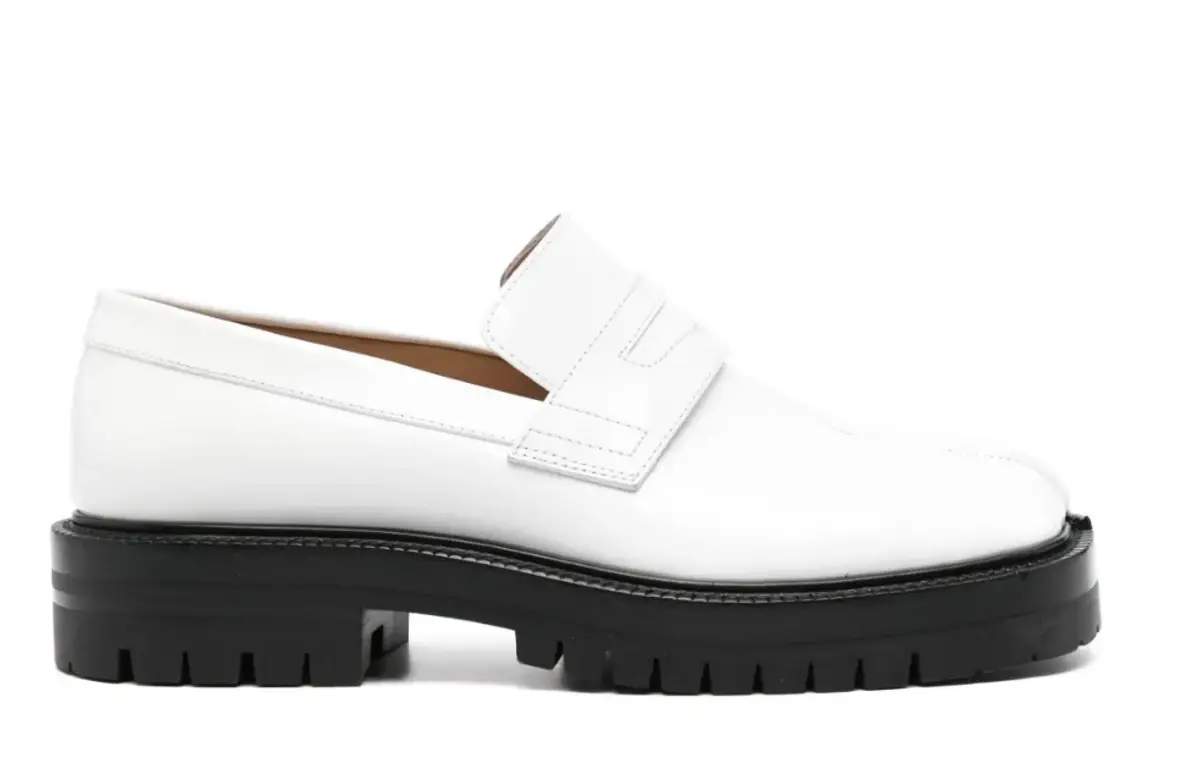 Maison Margiela Tabi leather loafers White $825
