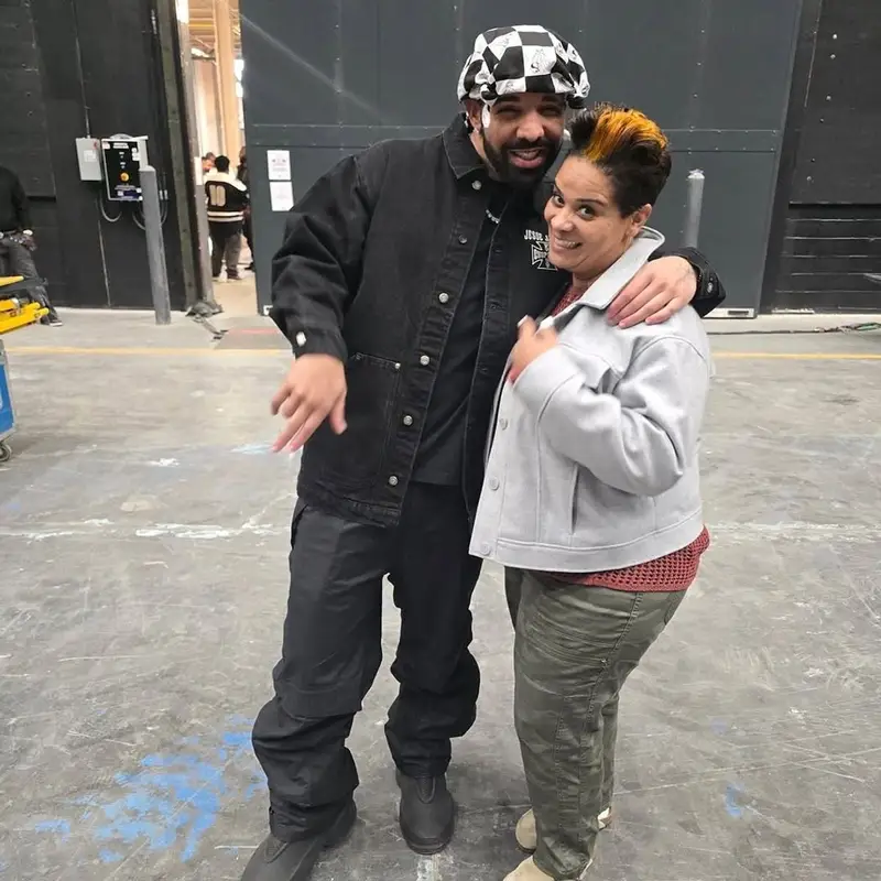 Drake outfit in Vintage, 2025