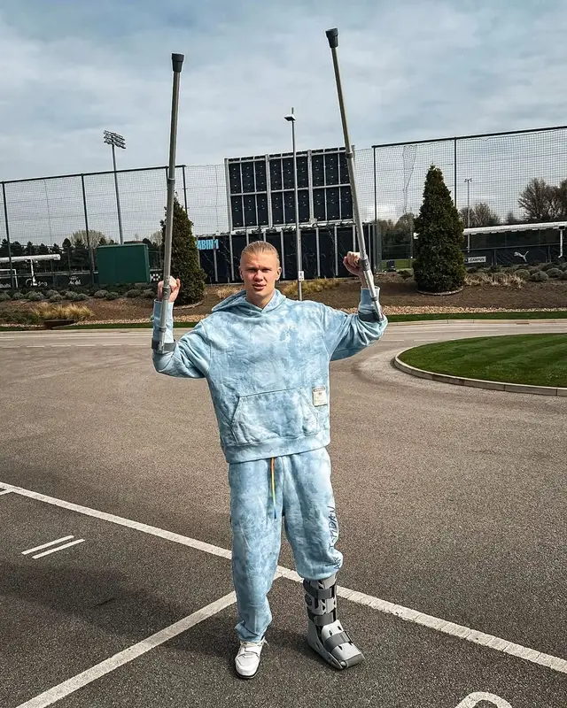 Erling Haaland outfit in Jordan, Nike, and J Balvin Merch, 2025