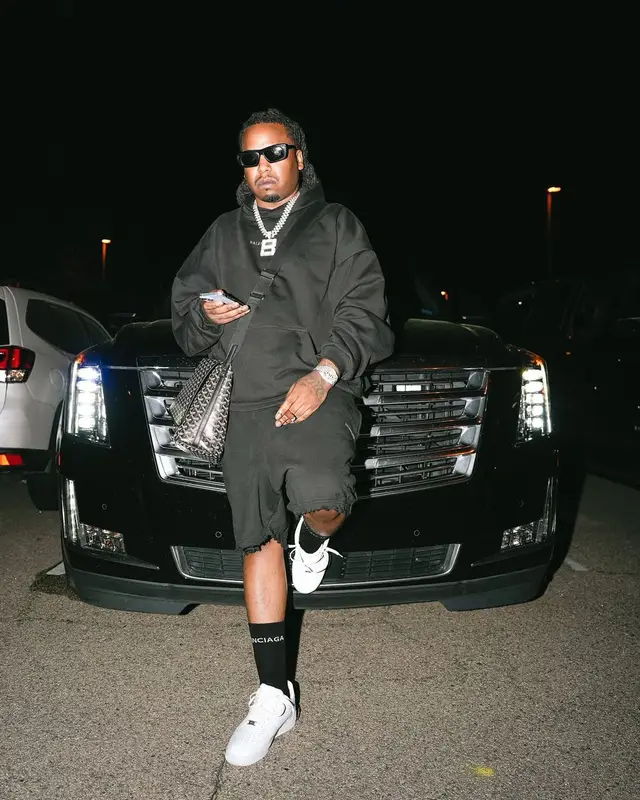 Ballout outfit in Balenciaga, Nike, and Goyard, 2025