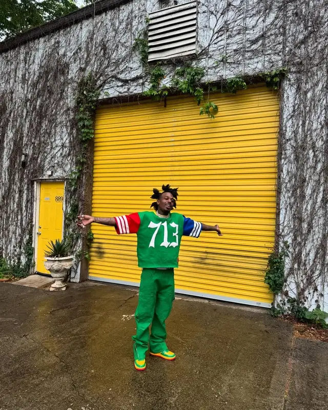 Sauce Walka outfit in Louis Vuitton, Supreme, and Hanes, 2025
