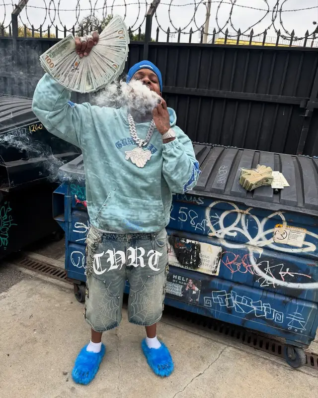 Finesse2tymes outfit in Gunzinii, Thrt Denim, and Bravest Studios, 2025