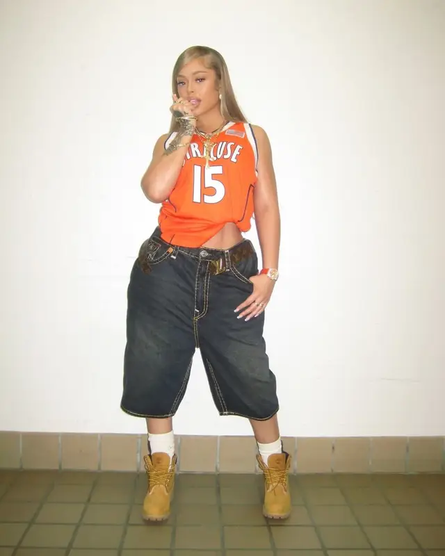 Latto outfit in Vintage, Louis Vuitton, and Rolex, 2025