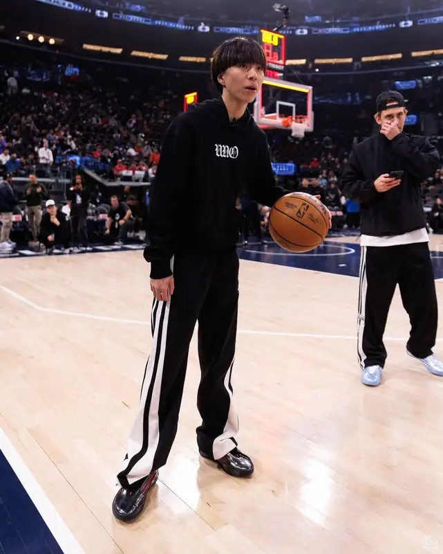 Ray outfit in Adidas, Wilson, and James Harden, 2025