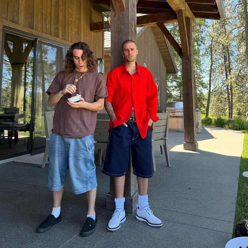 Justin Bieber outfit in Bottega Veneta, Brixton, and Malbon Golf, 2025