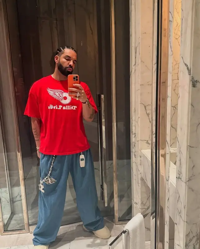 Drake outfit in Vintage, Cartier, and Alex Moss, 2025