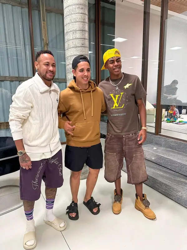 Lamine Yamal outfit in Louis Vuitton, Umbro, and Gallery Dept., 2025