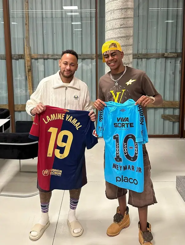 Neymar outfit in Puma, Nike, and Rolex, 2025