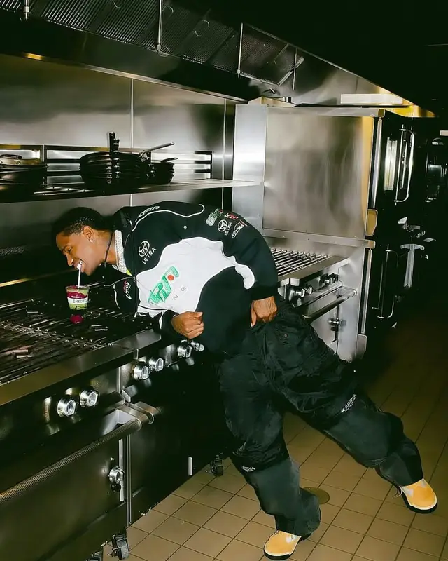 Travis Scott outfit in Vintage, Timberland, and Kadoya Leathers, 2025