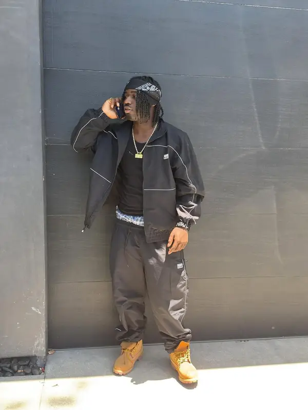 4Batz outfit in Pro Club, Timberland, and Amazon, 2025