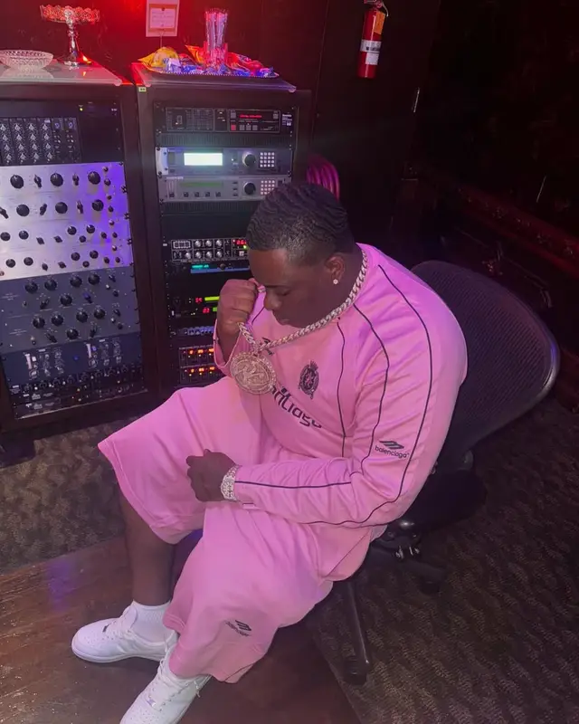 Sheff G outfit in Balenciaga and Nike, 2025