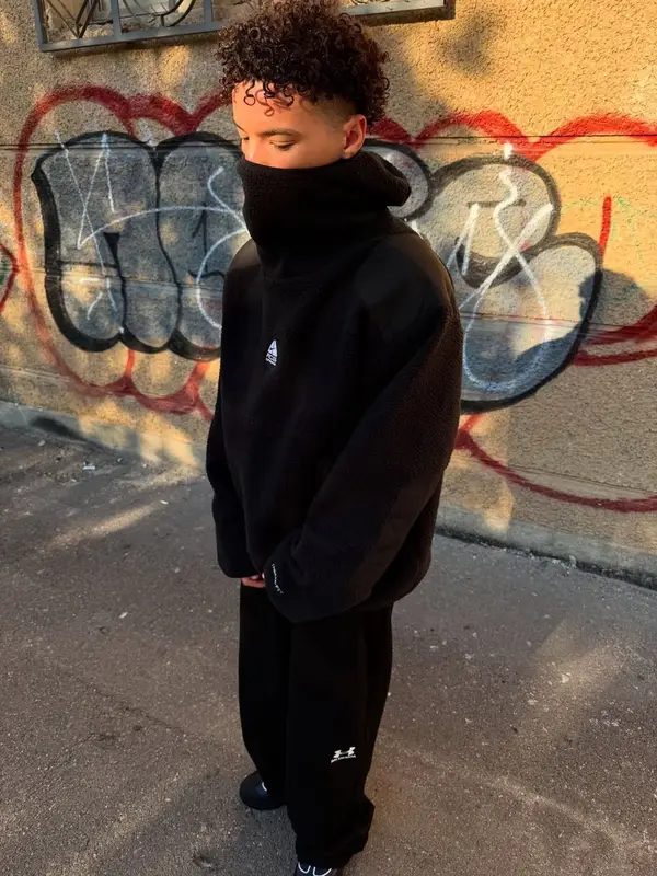 Lil Mosey outfit in Supreme, Balenciaga, and Nike, 2025