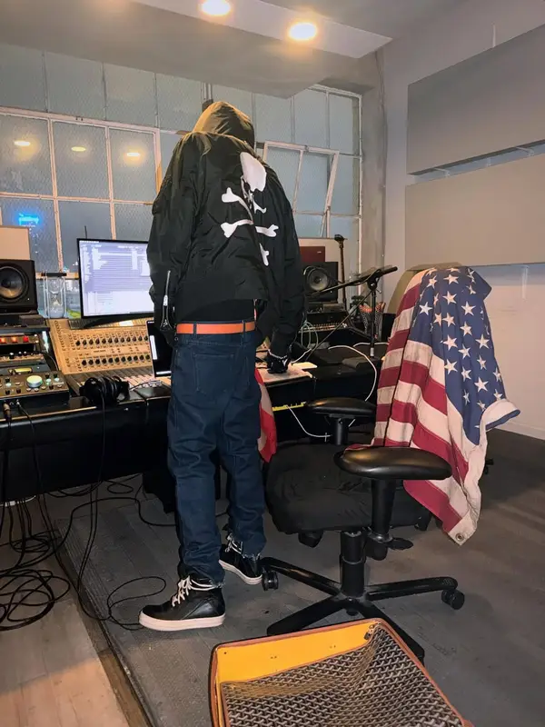 Yung Bans outfit in Mastermind, Vintage, and Hermes, 2026
