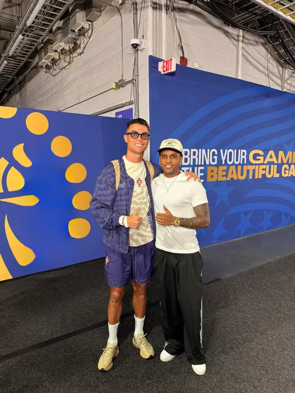 Cristiano Ronaldo outfit in Puma, Gucci, and Oliver Peoples, 2026