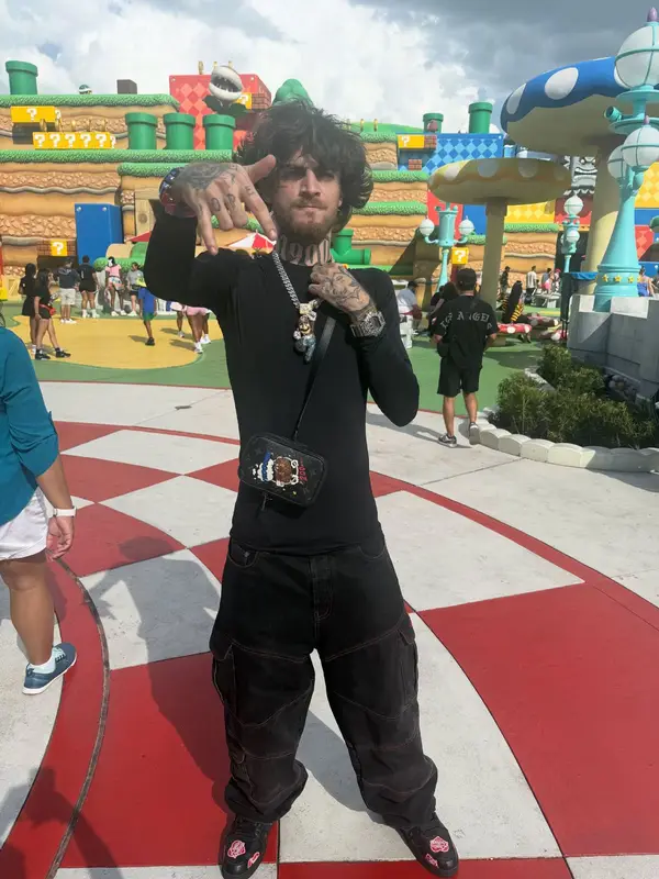 1900Rugrat outfit in Under Armour, Off-White, and Louis Vuitton, 2026