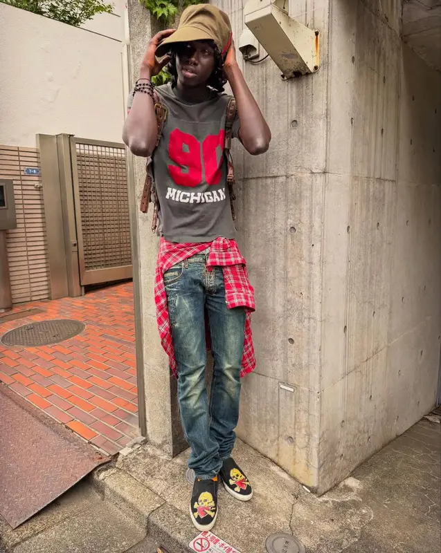 Pz' outfit in Vintage, Dior, and Prada, 2026