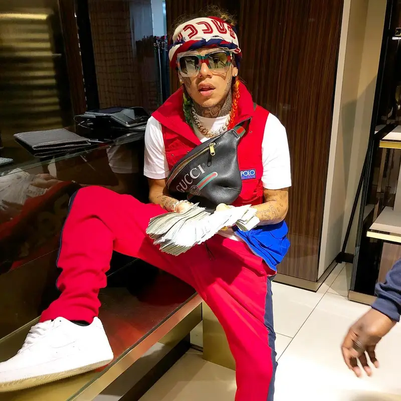 6ix9ine outfit in Nike, Gucci, and Polo Ralph Lauren, 2019