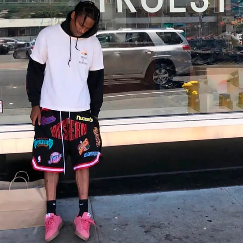 Travis Scott outfit in Supreme, Travis Scott Merch, and Just Don, 2018