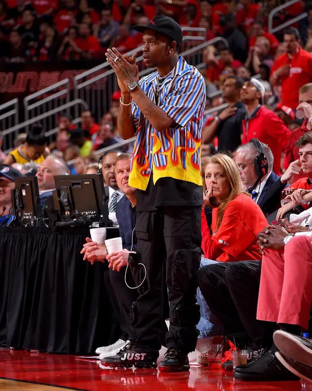 Travis Scott outfit in Prada, Supreme, and Travis Scott Merch, 2019