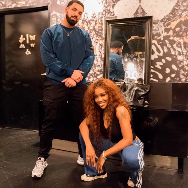 Drake outfit in Stone Island and Nike, 2018