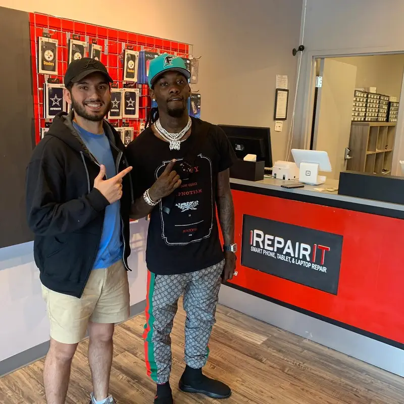 Offset outfit in Gucci, Prada, and New Era, 2019