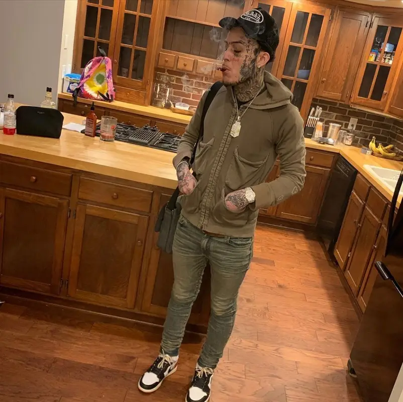 Lil Skies outfit in Number (N)ine, Apachecraft, and Von Dutch, 2020