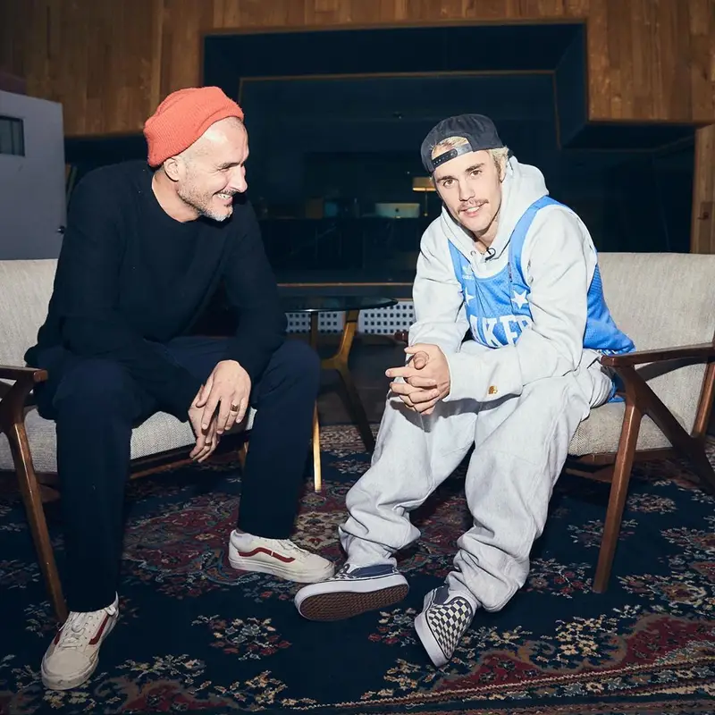 Justin Bieber outfit in Carhartt, Adidas, and Bootsy Bellows, 2020