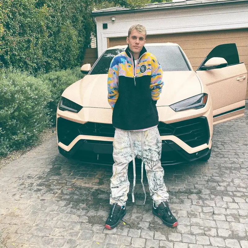 Justin Bieber outfit in Loewe, Fear of God, and DC Shoes, 2020