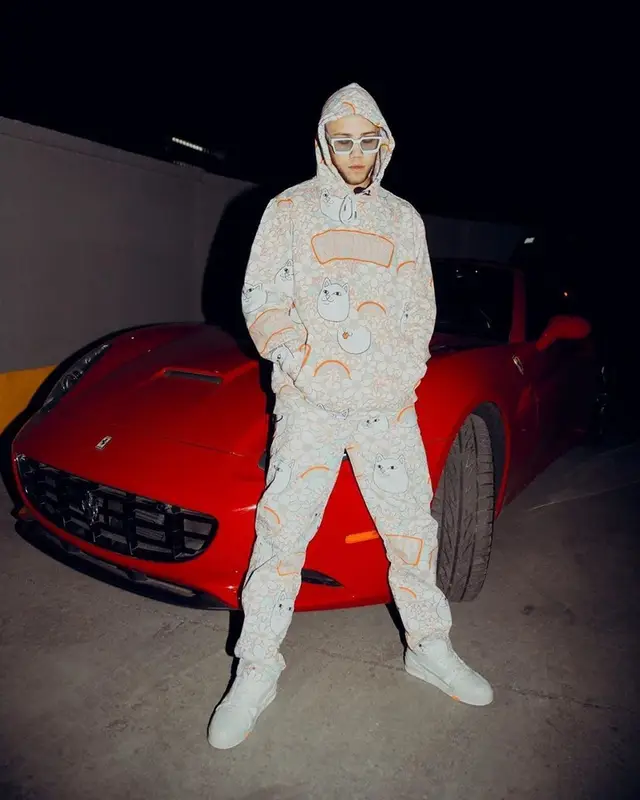 Jhay Cortez outfit in Ripndip and Louis Vuitton, 2020