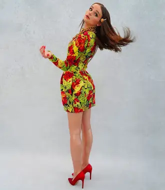 Joey King outfit in Versace and Iscream, 2020