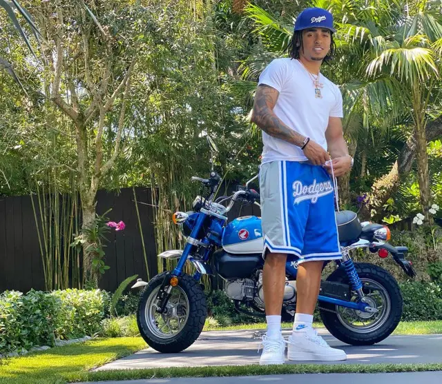Ozuna outfit in Just Don, Kith, and Nike, 2020