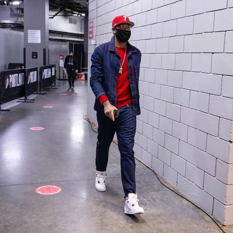 Carmelo Anthony outfit in Valentino, Jordan, and New Era, 2020