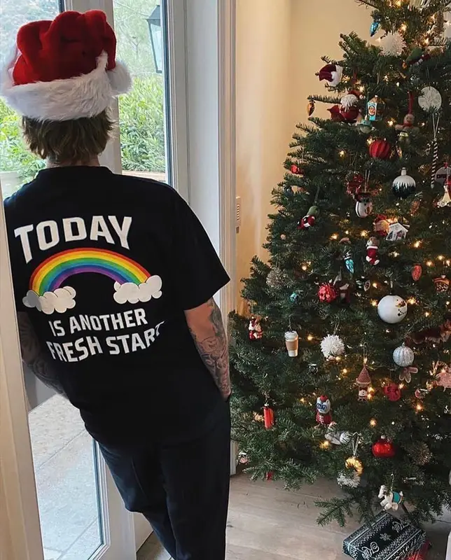 Justin Bieber outfit in Simple Gospel, 2020