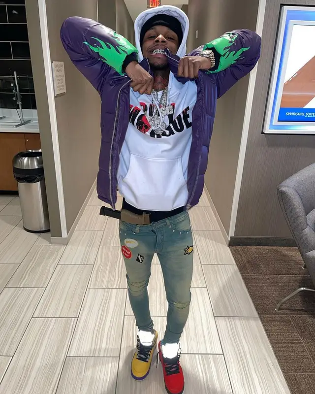 Toosii outfit in Vlone, Ricchezza Forever, and Jordan, 2021
