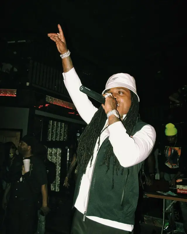 Jacquees outfit in Prada, 2021