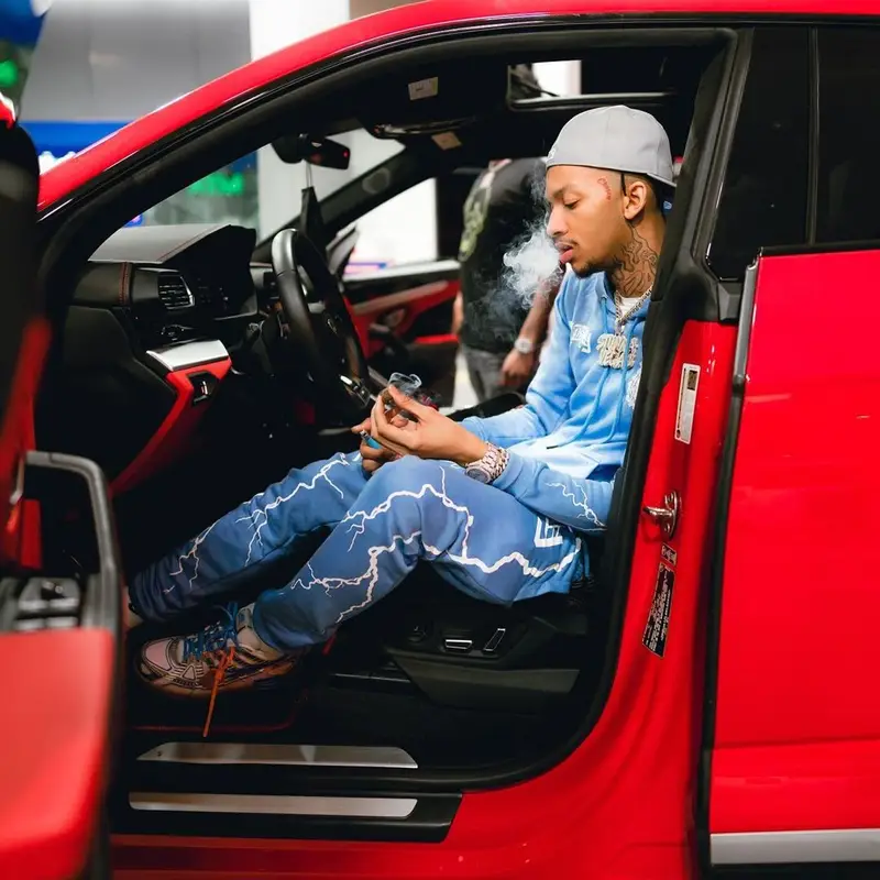 Stunna 4 Vegas outfit in SoleBoy, Nike, and New Era, 2021