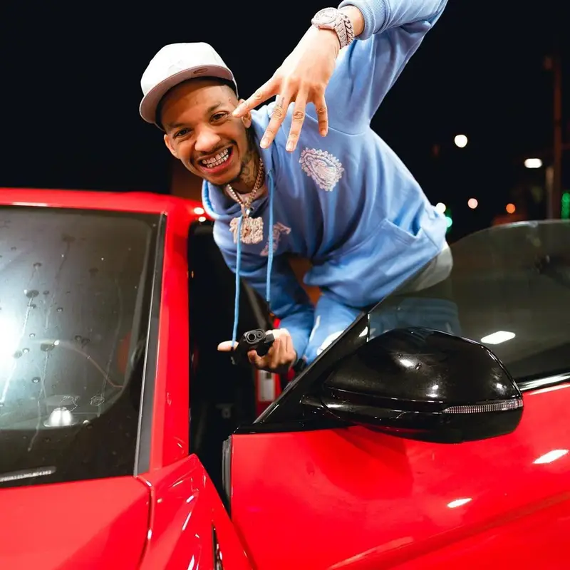 Stunna 4 Vegas outfit in SoleBoy, Nike, and New Era, 2021